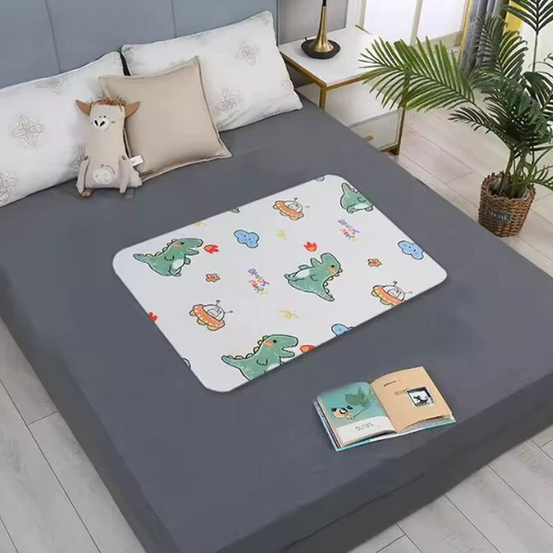 Waterproof Washable Mattress Urine Mat for Baby Toddlers Cute Cartoon Bed Protector Diaper Bedding Urine Pads Cloth Breathable